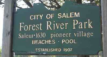 Salem's Forest River sign, green